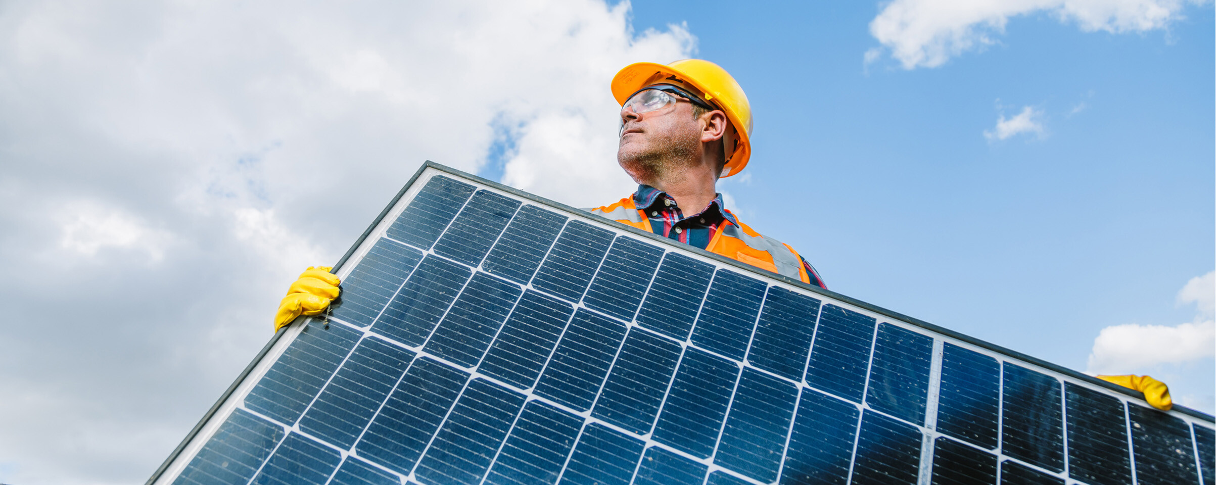 2025 Outlook: Trends in Solar Energy and the Construction Industry